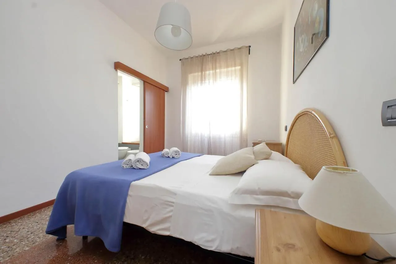 Silvano'S Home In Rome Italy